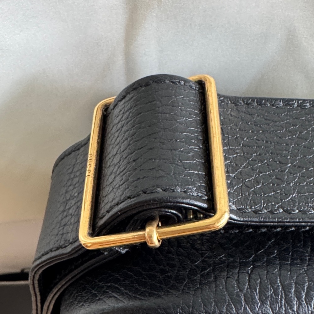 Gucci Black Leather Messenger Bag with Gold Accents - Picture 4 of 15